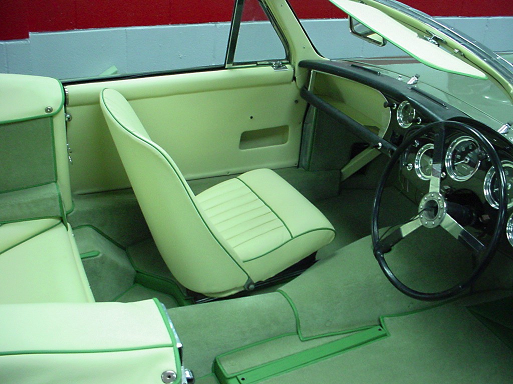 4-Aston-Martin-DB2-4-drophead