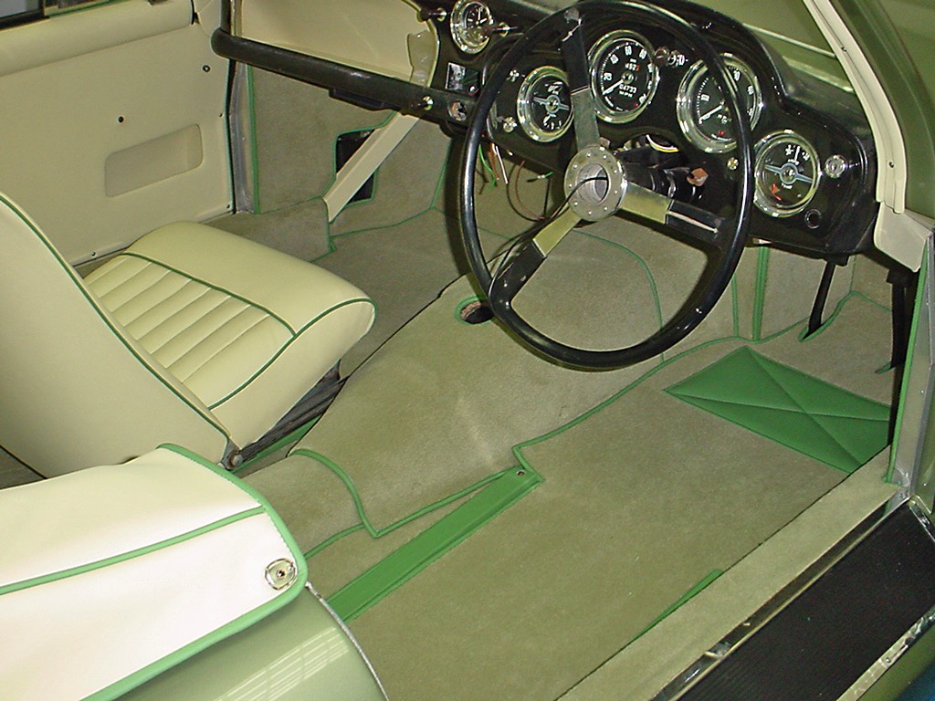 5-Aston-Martin-DB2-4-drophead