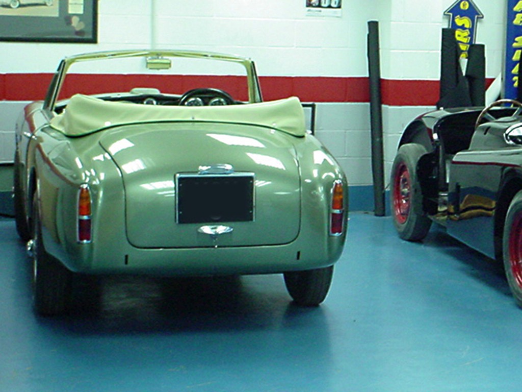 8-Aston-Martin-DB2-4-drophead