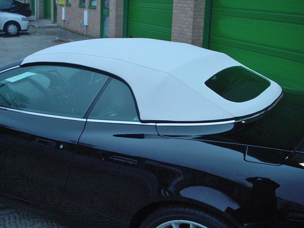 10-Aston-Martin-DB9-hood