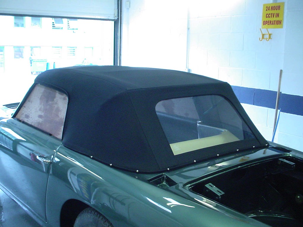 1--Aston_Martin_DB5_drophead