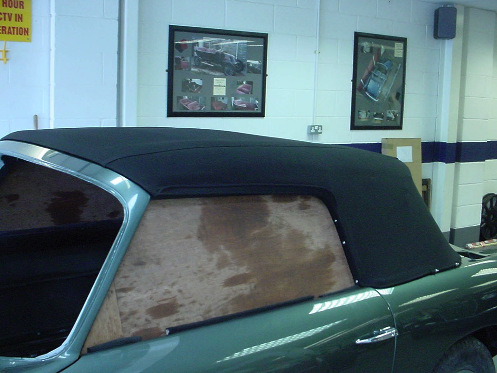 2-Aston_Martin_DB5_drophead