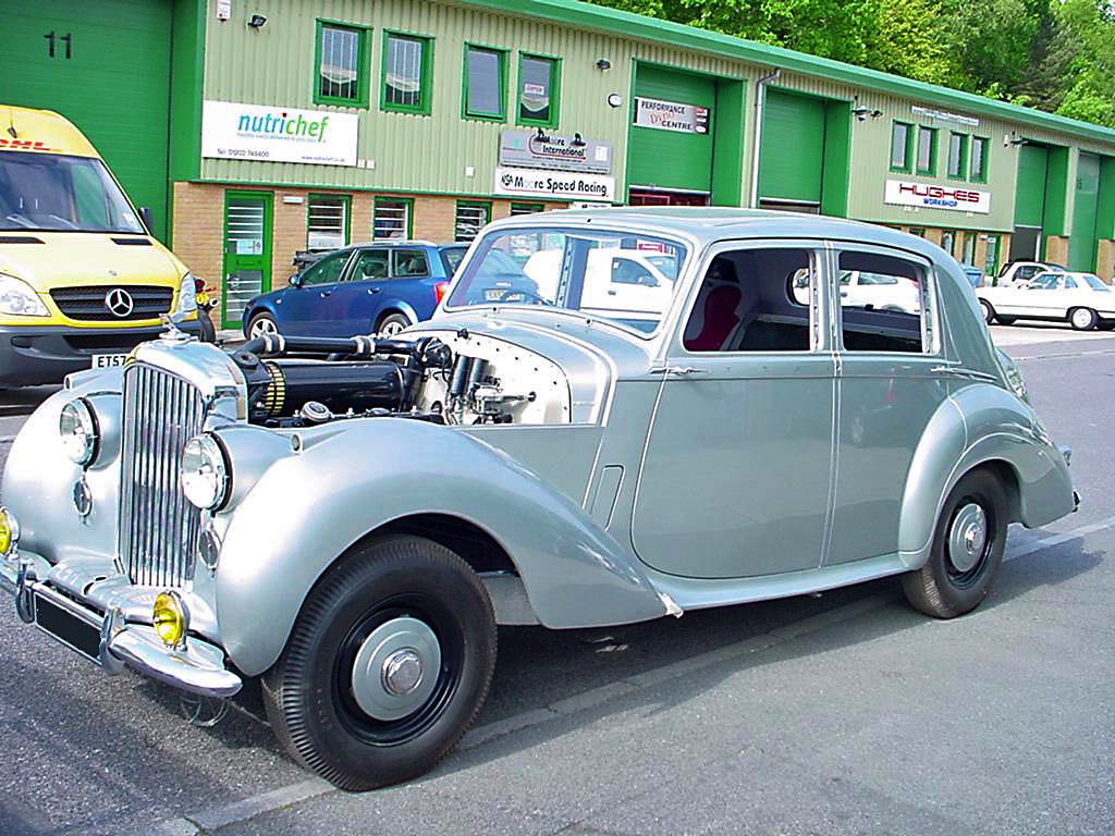 1-Bentley_mk6_Headlining