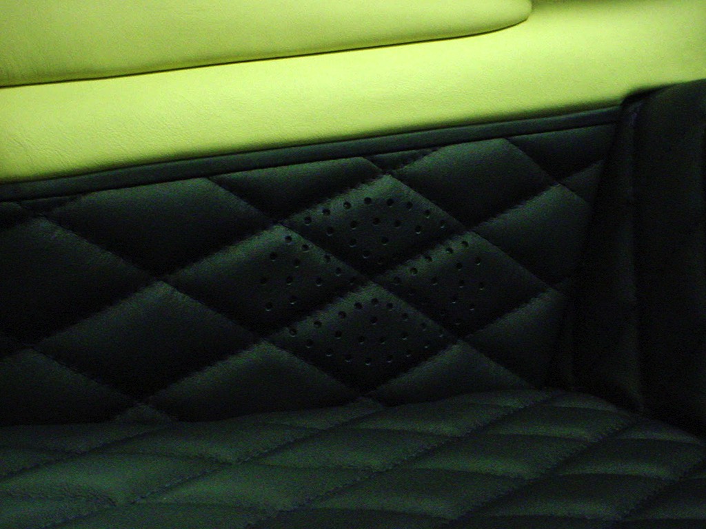 5-Ferrari-550-new-quilted-parcel-shelf-slider