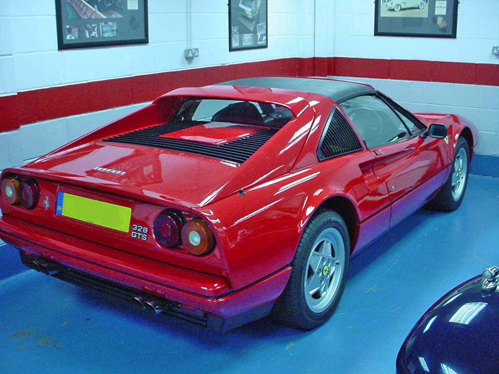 3-Ferrari-328-GTS-boot-trim