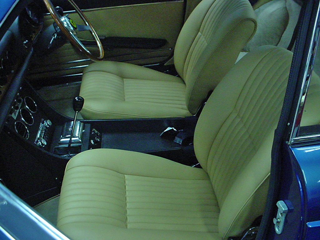 3-Ferrari -330 GTC - Full leatherwork change