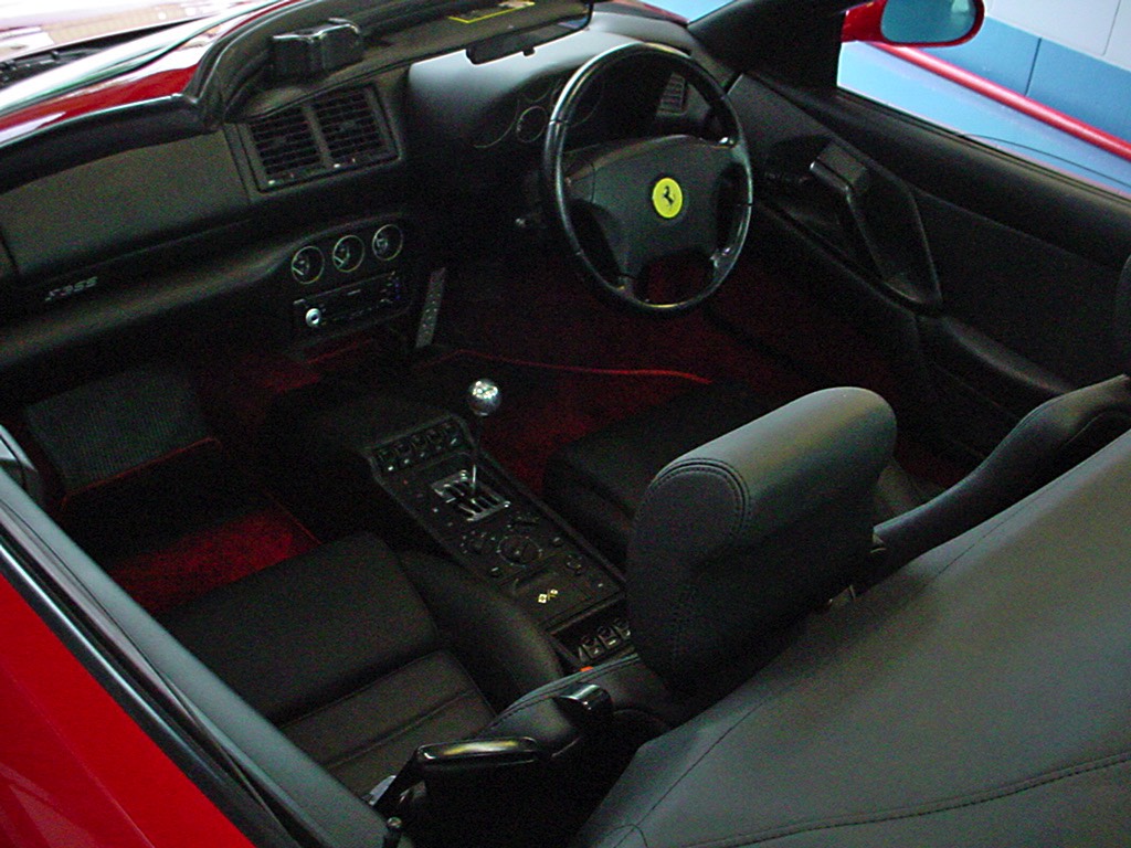 6-Ferrari-355-colour-change