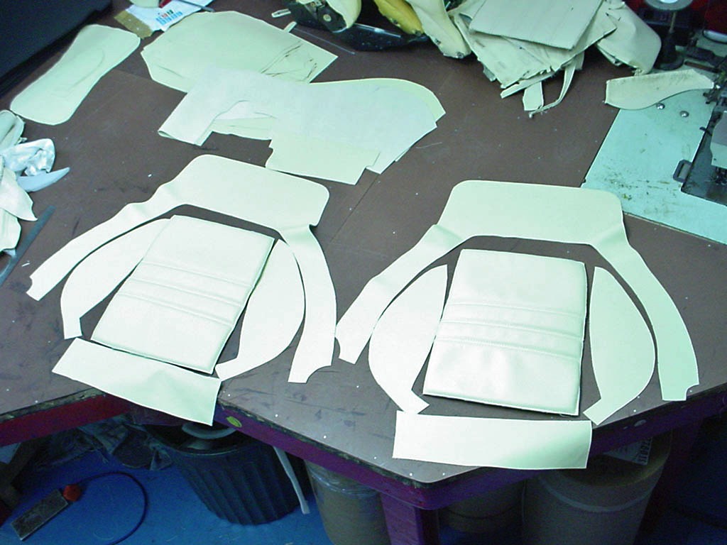 6-Ferrari 355 Spider - Full leatherwork