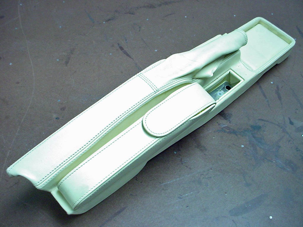 13-Ferrari 355 Spider - Full leatherwork