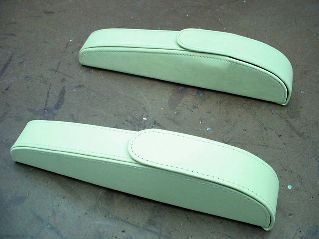 15-Ferrari 355 Spider - Full leatherwork