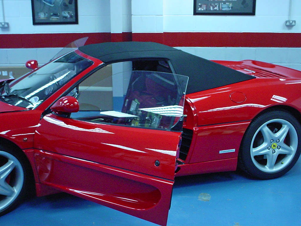 19-Ferrari 355 Spider - Full leatherwork