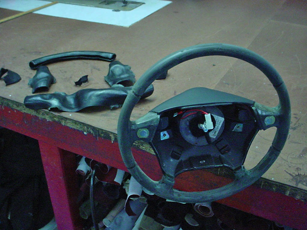 24-Ferrari 355 Spider - Full leatherwork