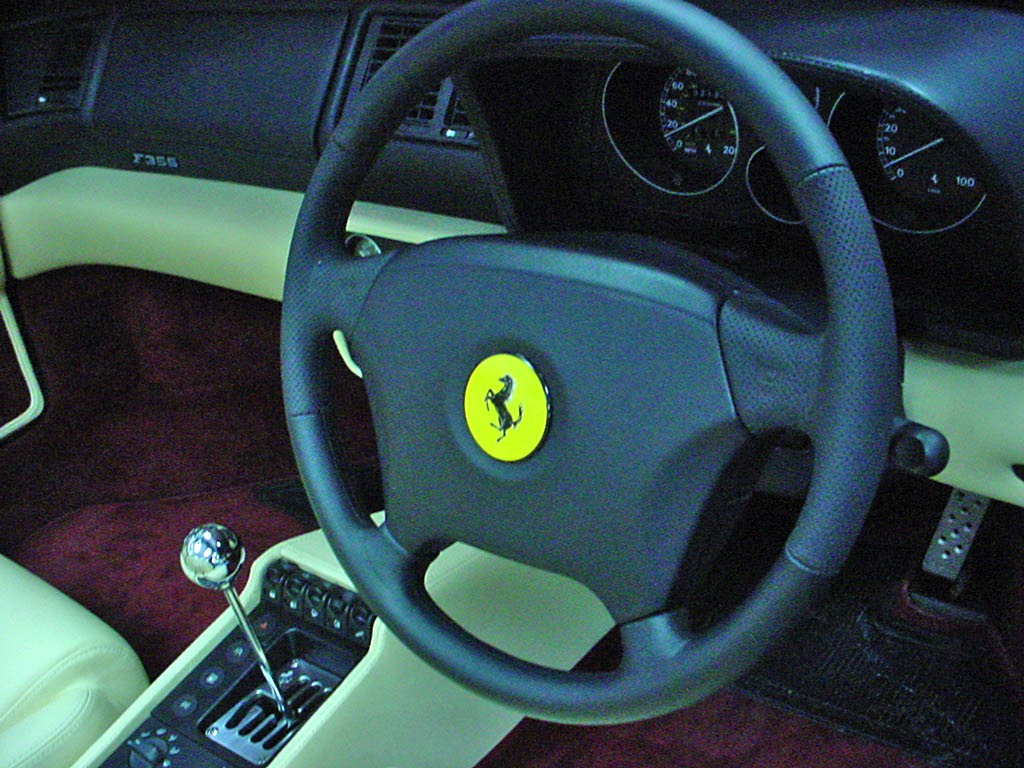26-Ferrari 355 Spider - Full leatherwork