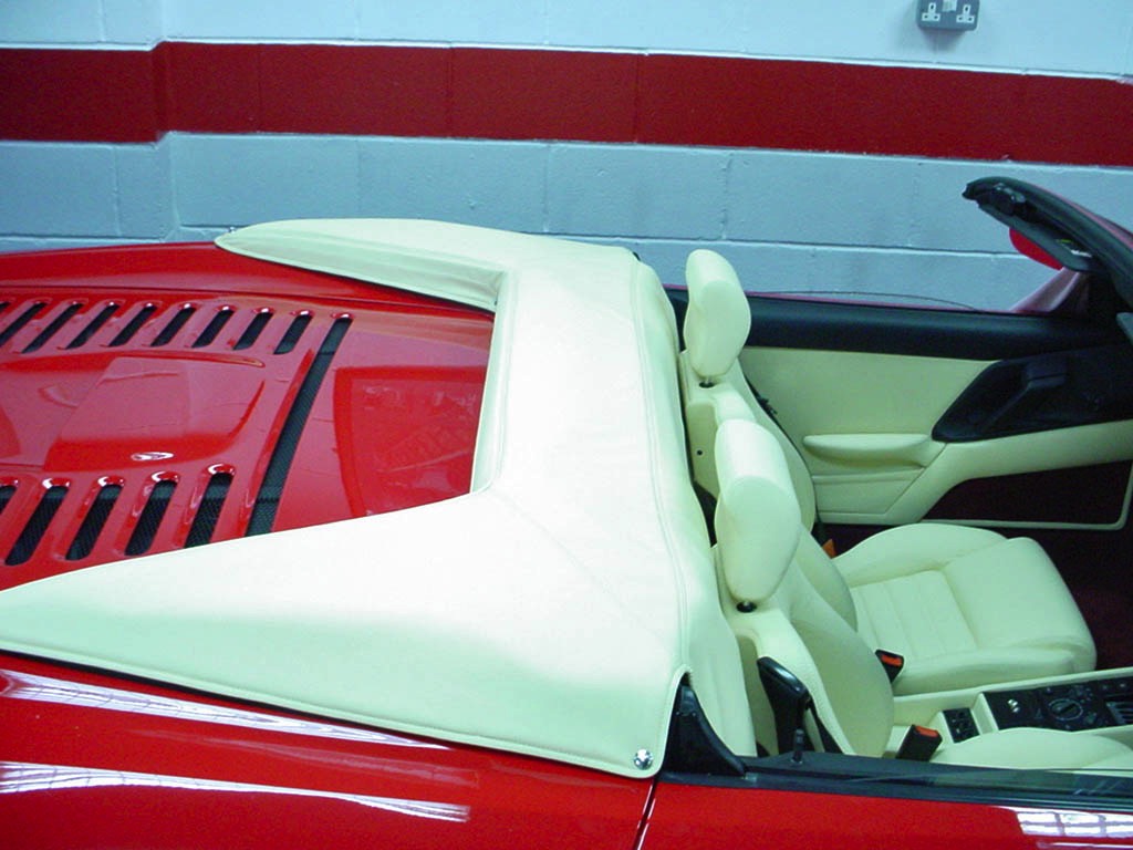 28-Ferrari 355 Spider - Full leatherwork