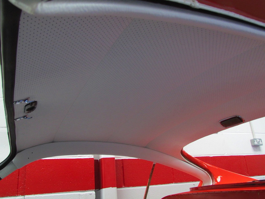 3-Ferrari-Dino-Headlining