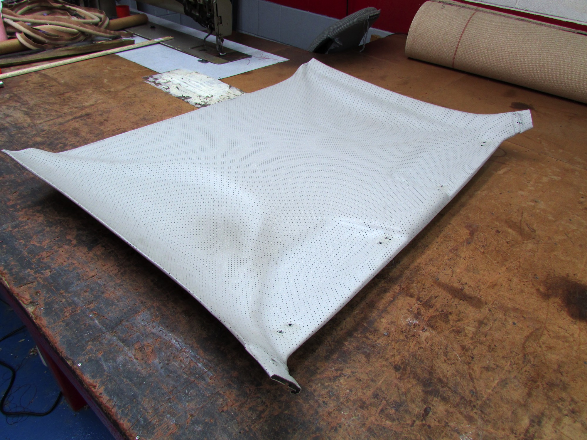 3-Ferrari-F40-Headlining