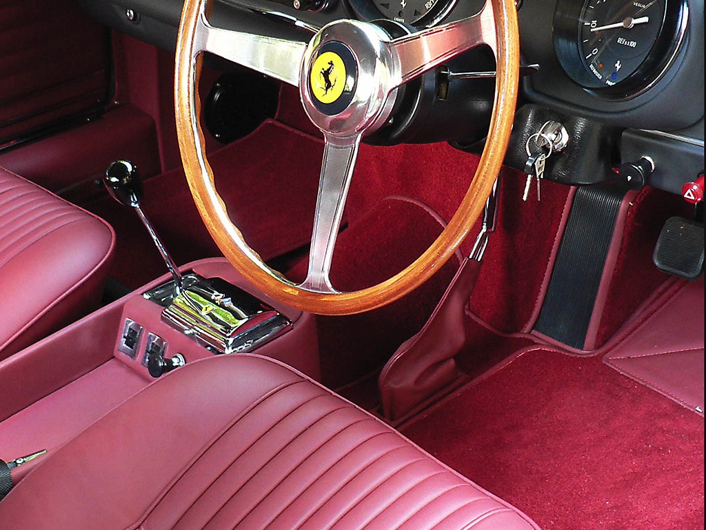 -Ferrari 275GTS - Full retrim