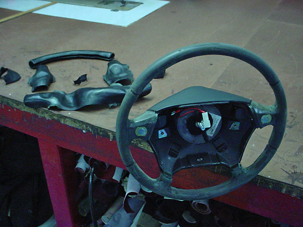 Ferrari_355_Steering_Wheel_Recover_2