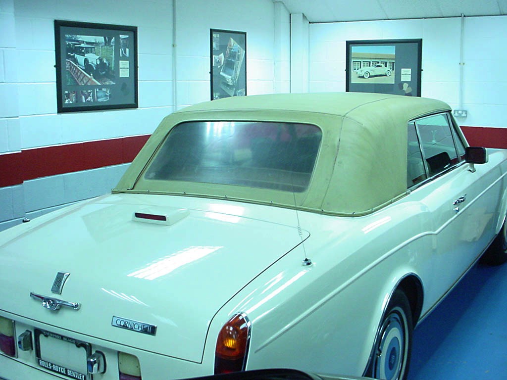 2-Rolls_Royce_Corniche_ll