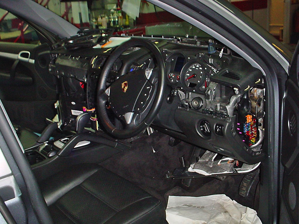 K Baggs Trimming Porsche Cayenne Bespoke Trim Slideshow