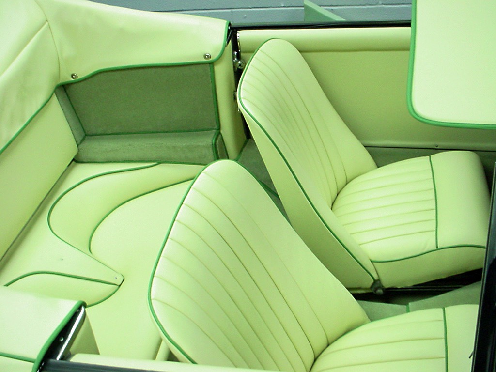 7-Aston-Martin-DB2-4-drophead