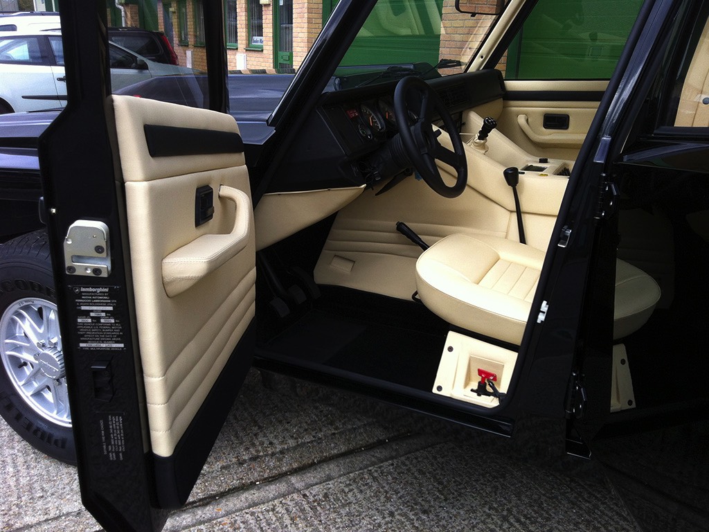 12-Lamborghini-full-leather-slideshow