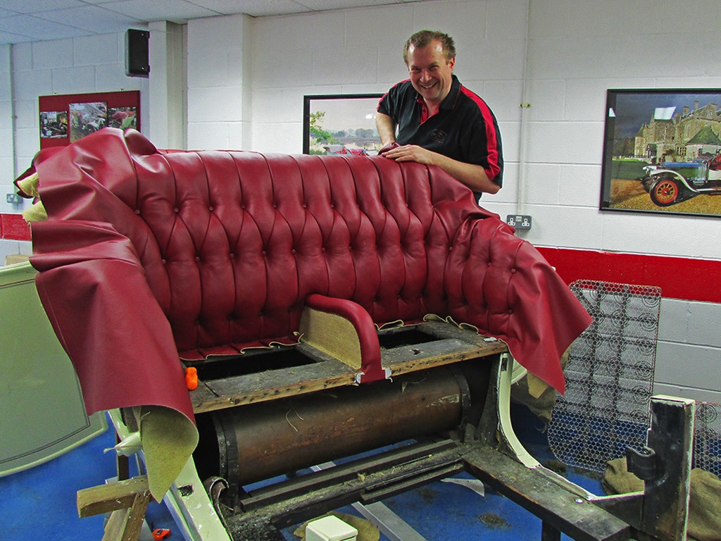 19-1909-rolls-royce-at-workshop